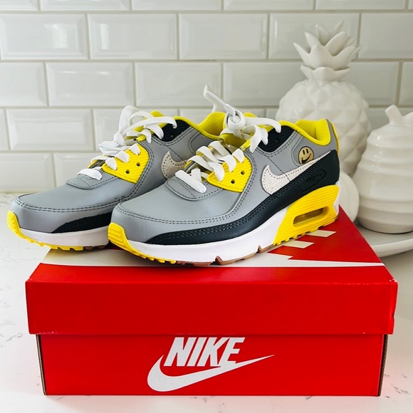 Nike Other - Nike Air Max 90 Smile Face 😃